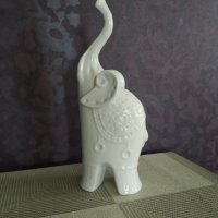 Порцеланова статуетка Слон (2)., снимка 2 - Статуетки - 44351862