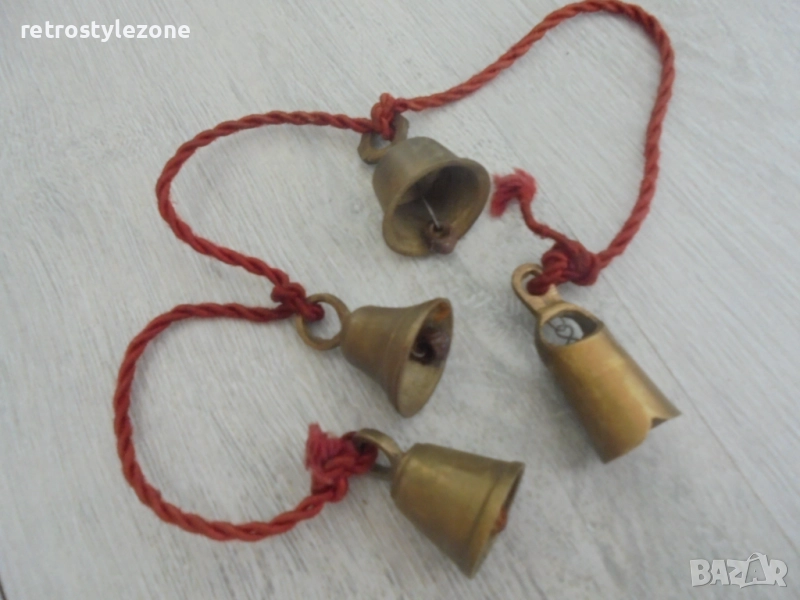 № 8282 Стар  комплект от четири малки месингови звънчета  , снимка 1