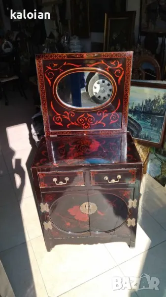 Уникална оригинална японска тоалетка с огледало. Доста е стара, но много запазена. Месингови дръжки , снимка 1