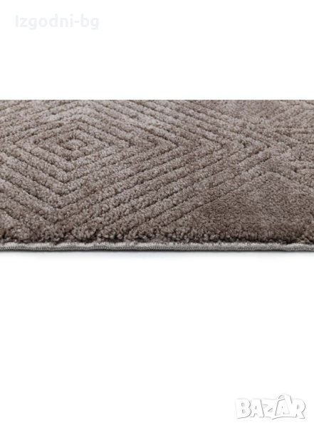 Стилен килим в кафяво! Различни размери!, снимка 1