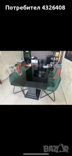 Заседателна офис маса от закалено стъкло., снимка 1