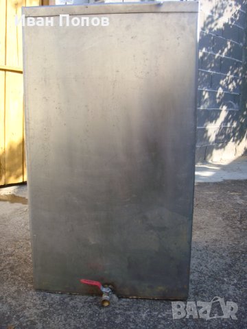 Съд от неръждаема стомана за вино 225 литра с кран