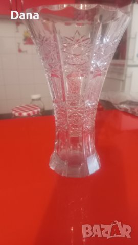 Кристална ваза