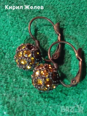 КЛАСИЧЕСКИ РЕТРО МОДЕЛ МЕСИНГОВИ ОБЕЦИ с ИСКРЯЩИ ФАСЕТИРАНИ ЗЕЛЕНИ КАМЪЧЕТА ОЛИВИН 36981, снимка 10 - Обеци - 47031489