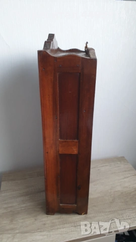 Стар дървен шкаф за стена, снимка 6 - Антикварни и старинни предмети - 53350180