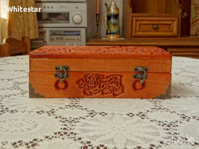Резбована кутийка "Царевец", снимка 4 - Декорация за дома - 49784789