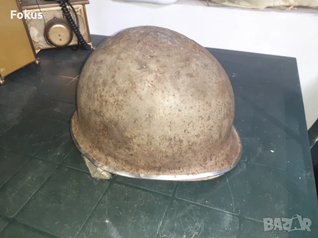 Стара военна каска ВСВ