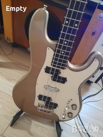 Японска бас китара, снимка 11 - Китари - 51283985