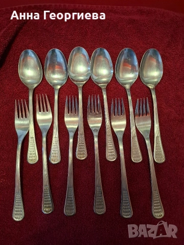 Вилица и лъжица от неръждаема стомана.