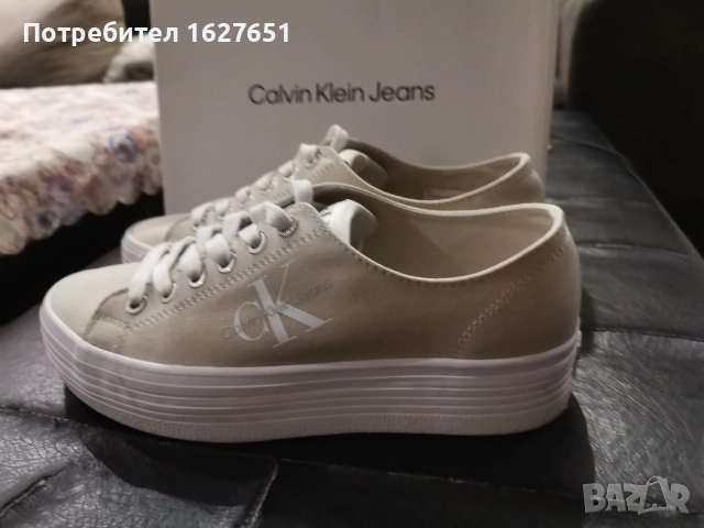 Оригинални дамски кецове Calvin Klein 38