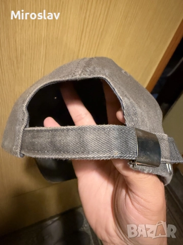4 броя мъжки/унисекс шапки с козирка (Guess, NY, Trucker), снимка 4 - Шапки - 55748176