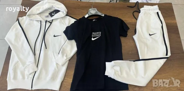 Nike дамски комплекти Различни цветове , снимка 5 - Спортни екипи - 49582460