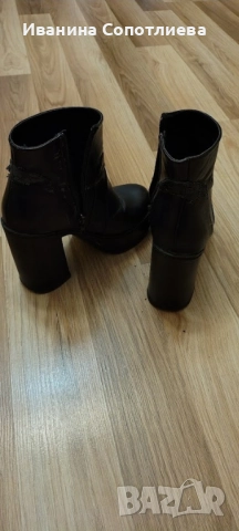 Продавам боти ниски, снимка 3 - Дамски боти - 52877399