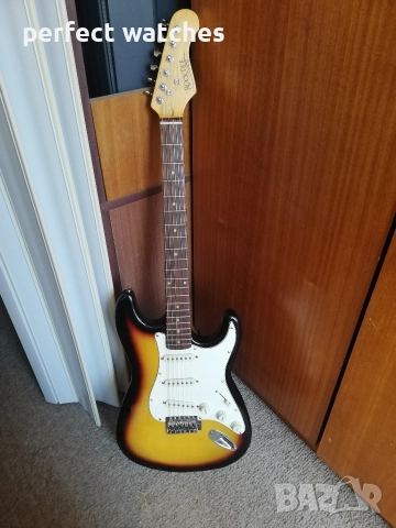 Електрическа китара Rocktile с кубе 15 W и свързващ аудио кабел 