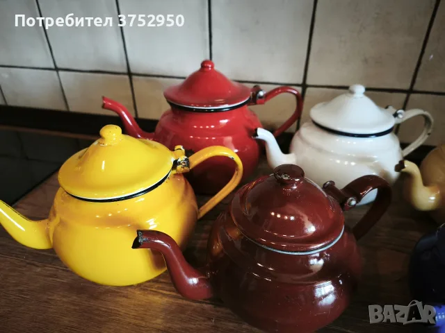 Стари емайлирани чайници , снимка 5 - Антикварни и старинни предмети - 56111694