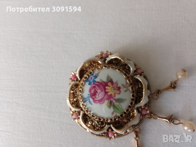  Дамска брошка перли и порцелан, снимка 6 - Антикварни и старинни предмети - 41376517