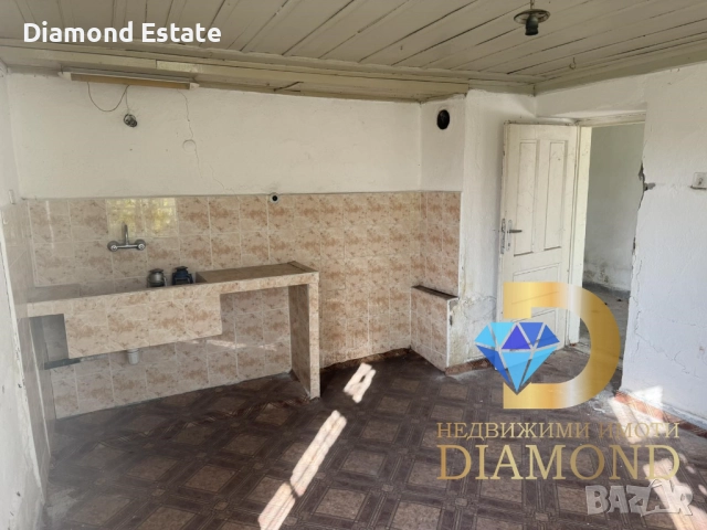 Двуетажна къща в село Бодрово, обл. Хасково, снимка 6 - Къщи - 52116668