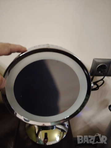 Козметично огледало увеличаващо със сензорно осветление, снимка 8 - Огледала - 52920986