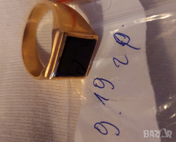 Мъжки златен пръстен с оникс , снимка 4 - Пръстени - 51645743