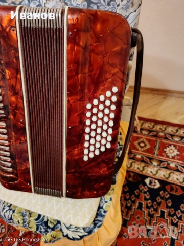 Акордеон Weltmeister Stella 40 баса , снимка 3 - Акордеони - 53157239