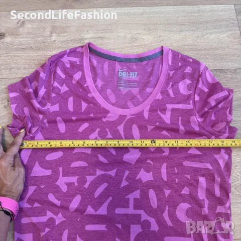 Дамска тениска Nike Dry Fit размер М розова, снимка 3 - Тениски - 55817598