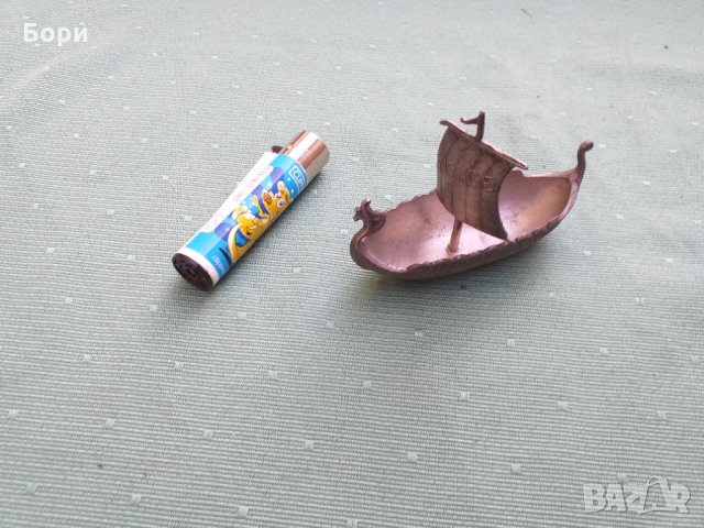 Метален сувенир, снимка 3 - Други ценни предмети - 34688925