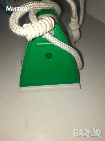 Нова компактна ютия за сухо гладене марка Wako модел MD-714, снимка 3 - Ютии - 53597819