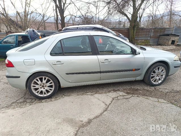 Renault Laguna II 1.8 бензин 120к.с. НА ЧАСТИ 2002г., снимка 3 - Автомобили и джипове - 53510107