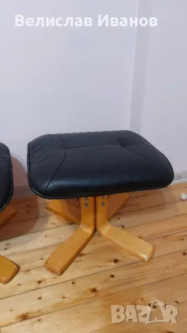 Табуретка за крака в добро запазено състояние, снимка 2 - Дивани и мека мебел - 48493139