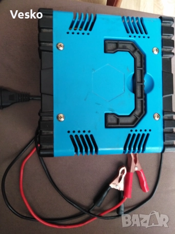 Зарядно за акумулатор, снимка 4 - Аксесоари и консумативи - 51775827