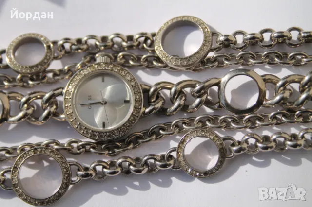 Дамски часовник гривна ''Guess'', снимка 3 - Дамски - 49546707