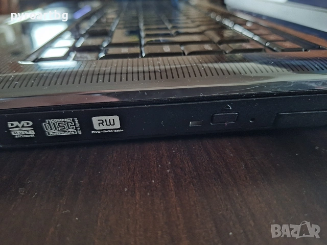 Лаптоп Toshiba, снимка 11 - Лаптопи за дома - 53447731