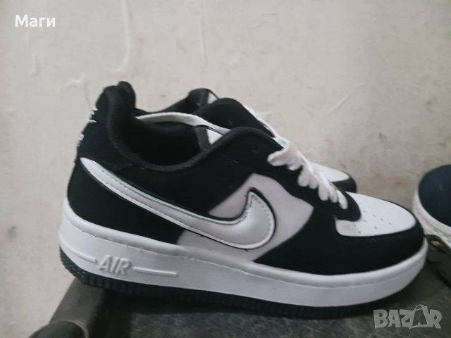 маратонки NIKE 