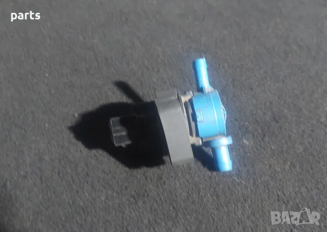 Вакуум Клапан Мерцедес CLS W219 - G W463 - Спринтер - SL - SLK - S W221 - C W204 - E
- 0004703693, снимка 2 - Части - 47542002