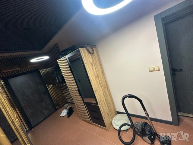 Гардероб за дрехи много запазен, снимка 5 - Гардероби - 53249443