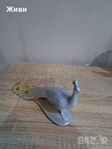 Красив порцеланов паун!, снимка 3 - Колекции - 52365368