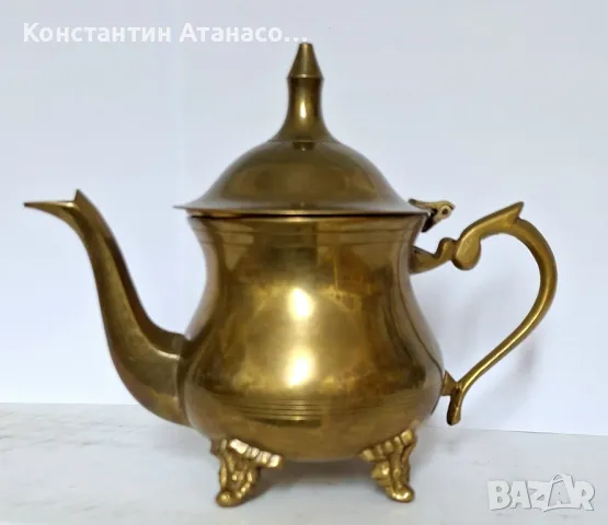 Стар бронзов чайник