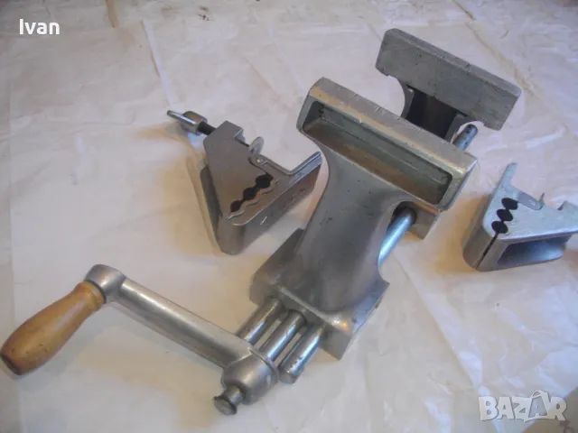 Швейцарско Алуминиево Оригинално Дърводелско МЕНГЕМЕ ZYLIZZ SWISS MADE Захват 165мм, 3,0кг 