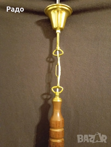 Красив полилей с голям бял стъклен абажур, снимка 3 - Полилеи - 53347402