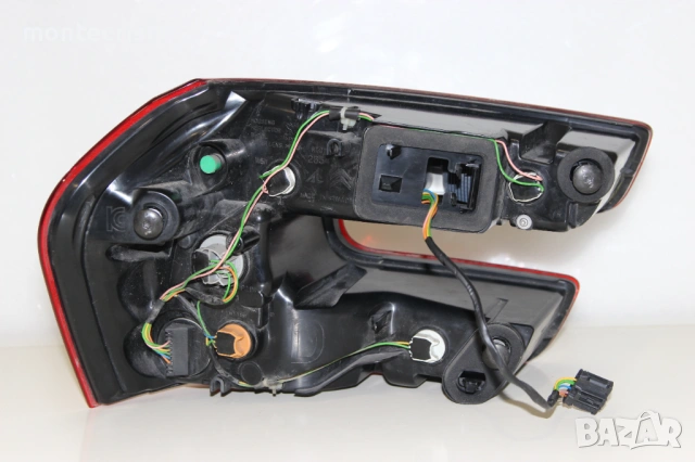 Десен вътрешен стоп Citroen C4 Spacetourer след 2019г. / 9816431380 ляв стоп заден капак FR26540202, снимка 7 - Части - 53028470