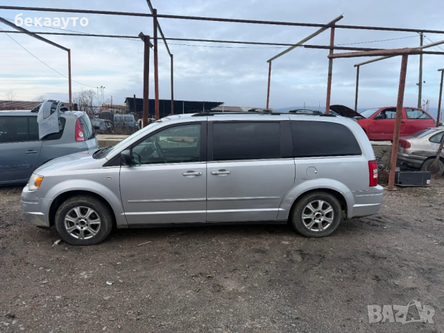 Chrysler Voyager на части , снимка 3 - Автомобили и джипове - 53424386