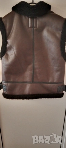 Дамски кожен елек , снимка 2 - Якета - 53735625