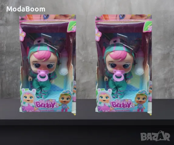 Сладко плачещо бебче, с аксесоари