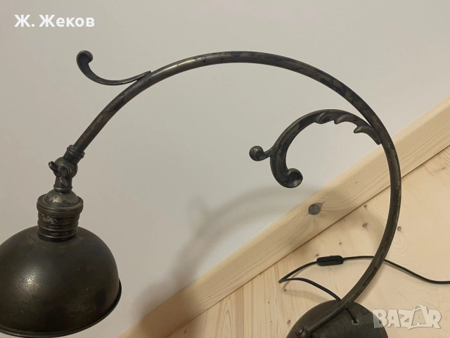 Дизайнерска настолна лампа, снимка 3 - Настолни лампи - 53613738