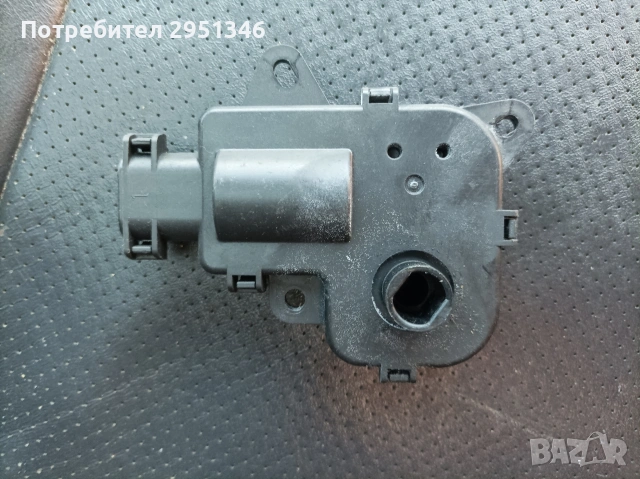 Моторче клапи парно за Рено Еспейс 4 Renault Espace IV 52485400, снимка 2 - Части - 53089963