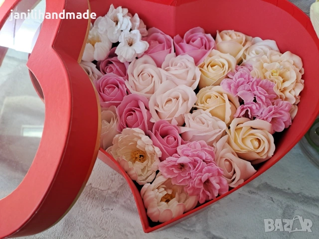 Кутия,бал,рози,подарък, снимка 2 - Подаръци за жени - 53797133