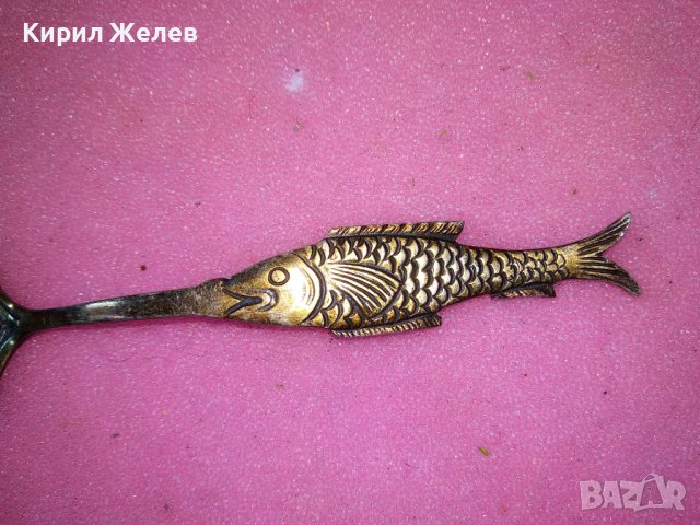 AMD СТАРА РЯДКА КОЛЕКЦИОНЕРСКА ФИГУРАЛНА СРЕБЪРНА ВИЛИЧКА Тип ГРЕБЛО СРЕБРО 800 ПРОБА с ПАТИНА 42979, снимка 10 - Колекции - 44373401