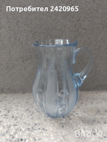 Старинна, кристална кана 