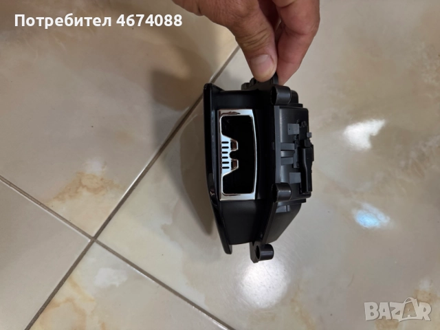 Пепелник на задна дясна врата на Ауди Audi A8 D4 4H само за 100лв. 4h0857406 0423.311