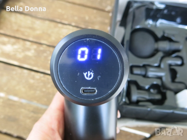 Масажен пистолет, вибрационен с 4 приставки и 6 степени, снимка 8 - Масажори - 51951280